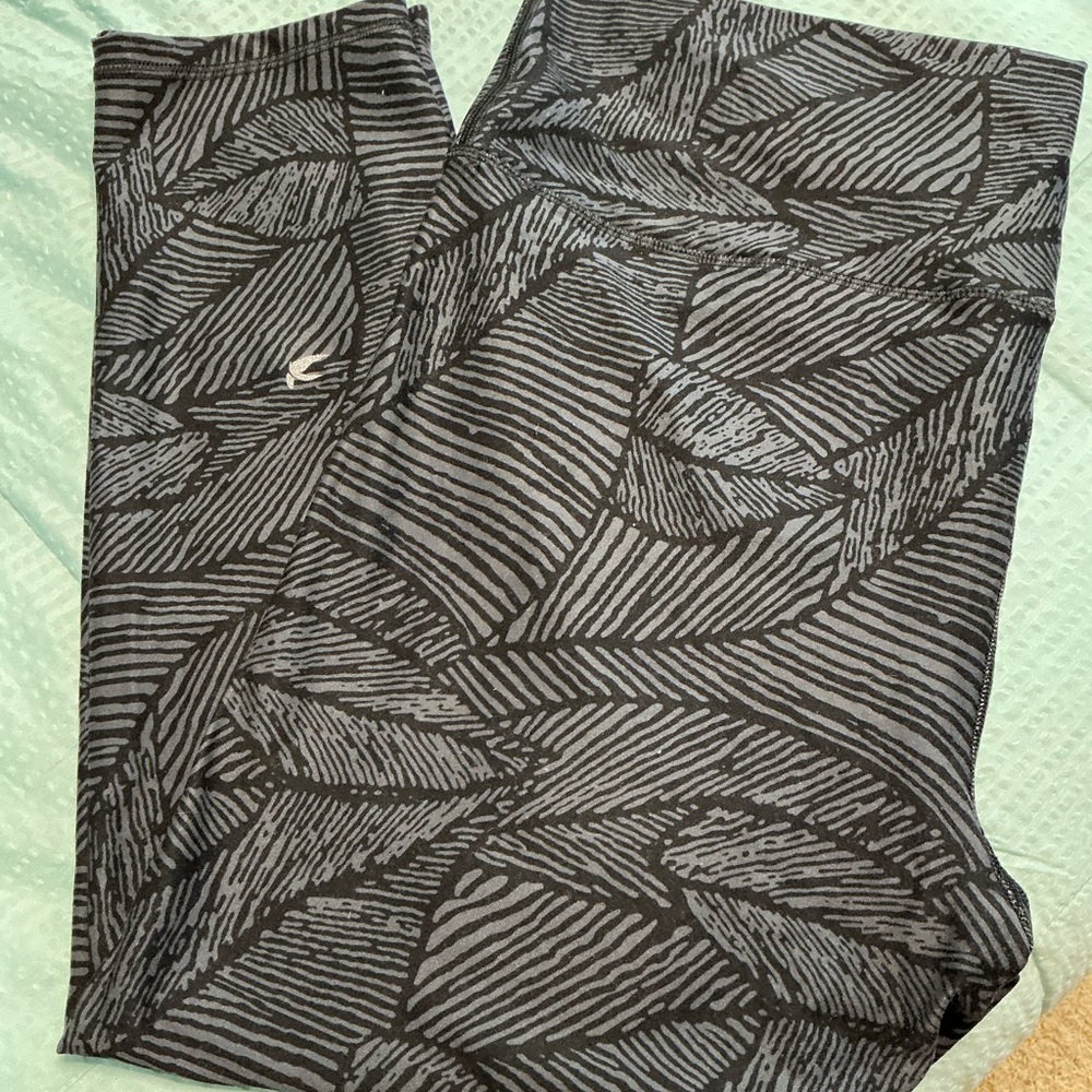 Glyder Charcoal and Black Textured Leggings